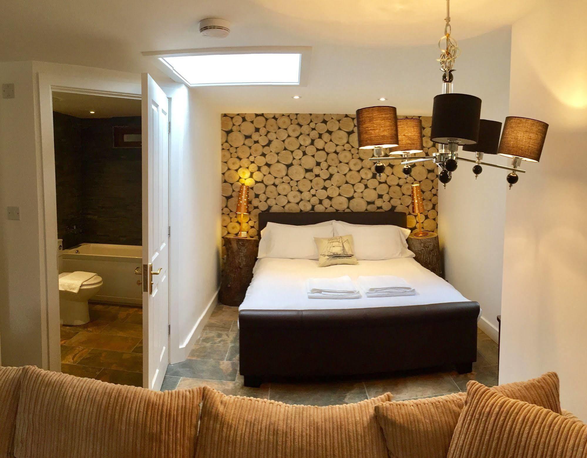 Hotel Thatched 3*