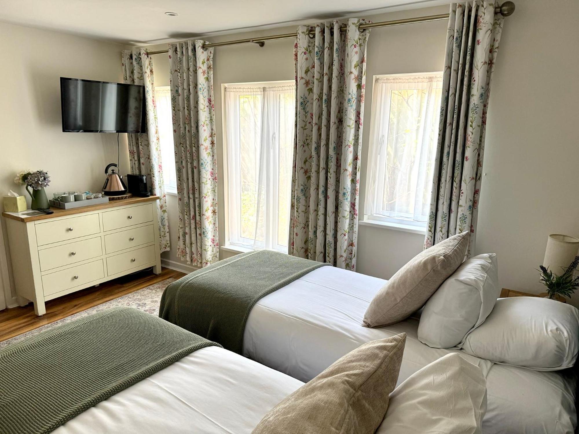 Hotel Thatched 3*
